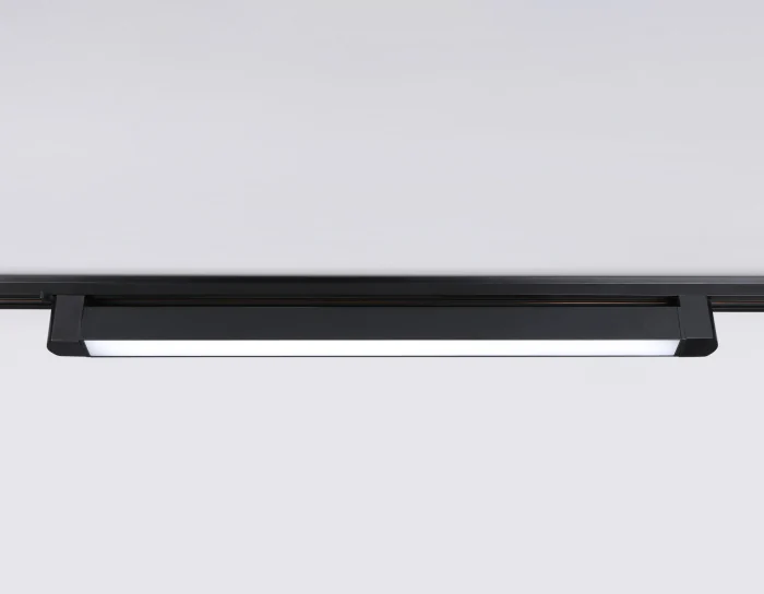 Трековый однофазный светодиодный светильник Ambrella light GL6745