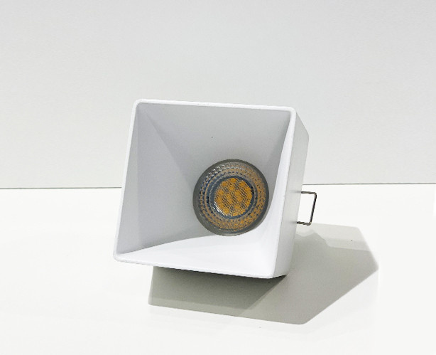 Светильник встраиваемый Italline DL 3024 white