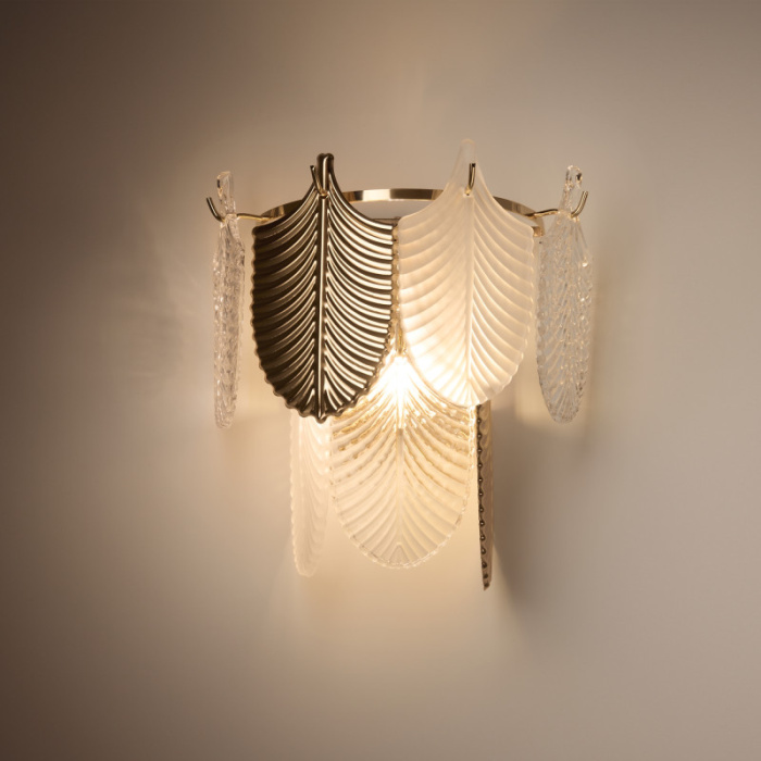 Настенный светильник Freya Hloya FR5143WL-01G