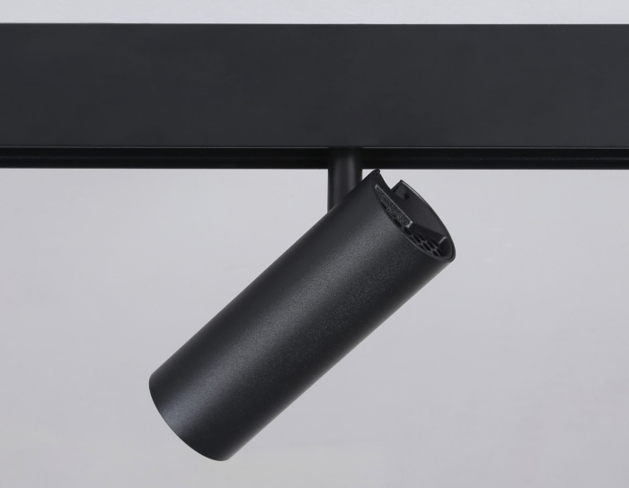 Светильник светодиодный трековый для шинопровода Magnetic Ambrella light GL3823