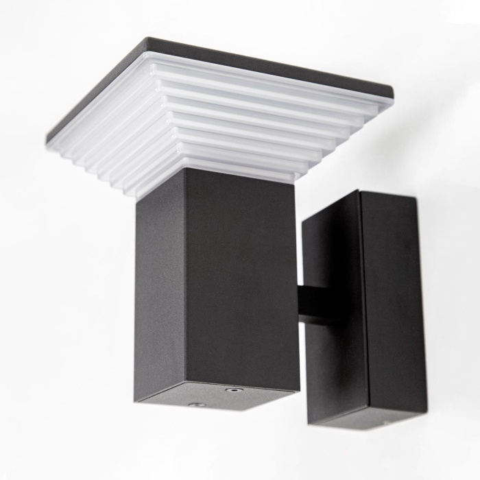 Уличный настенный светильник Citilux Garda CLU02W