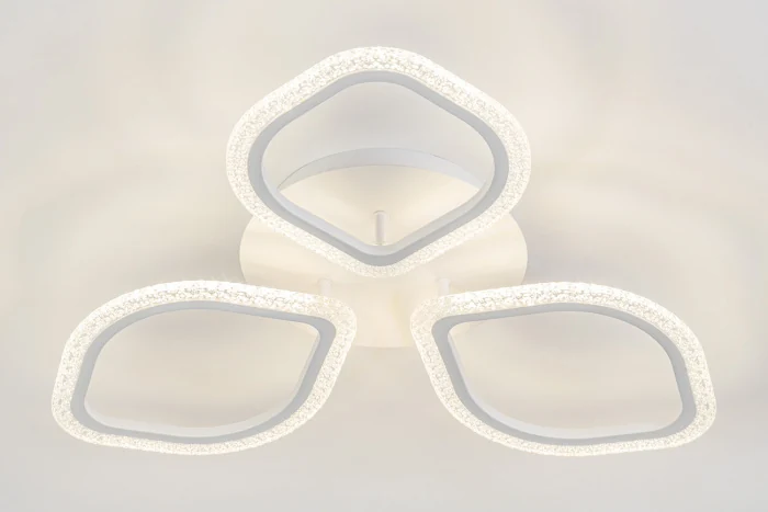 Потолочная люстра Escada 10251 10251/3LED